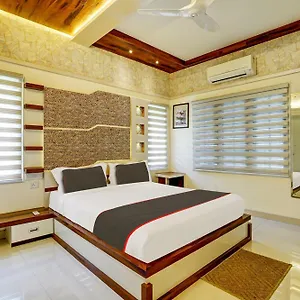 Collection O Lux Otel Nedumbassery