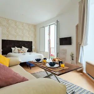 Apartment Hostly Acetres 1a Loft In Center, Comunal Terrace, Fibre,parking Optional Seville